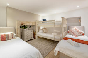 Holiday House Rental Bath Bedroom Lower Ground Level