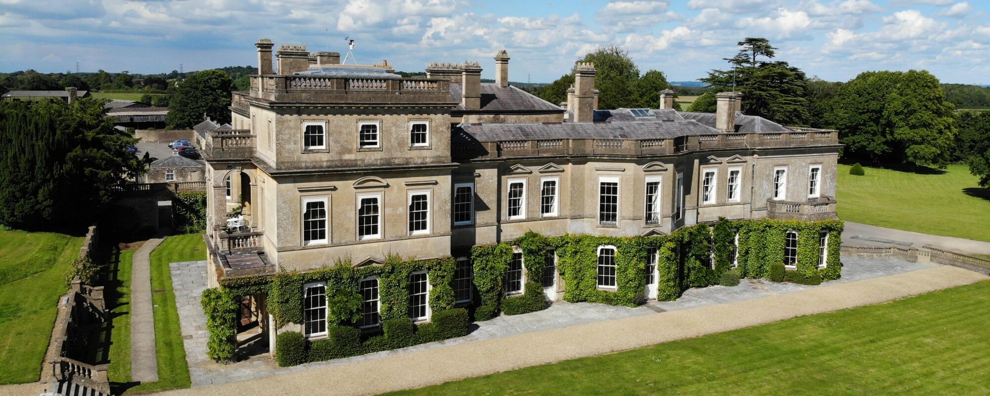 Cotswolds Apartments Hartham Park Scaled Aspect Ratio 2000 800