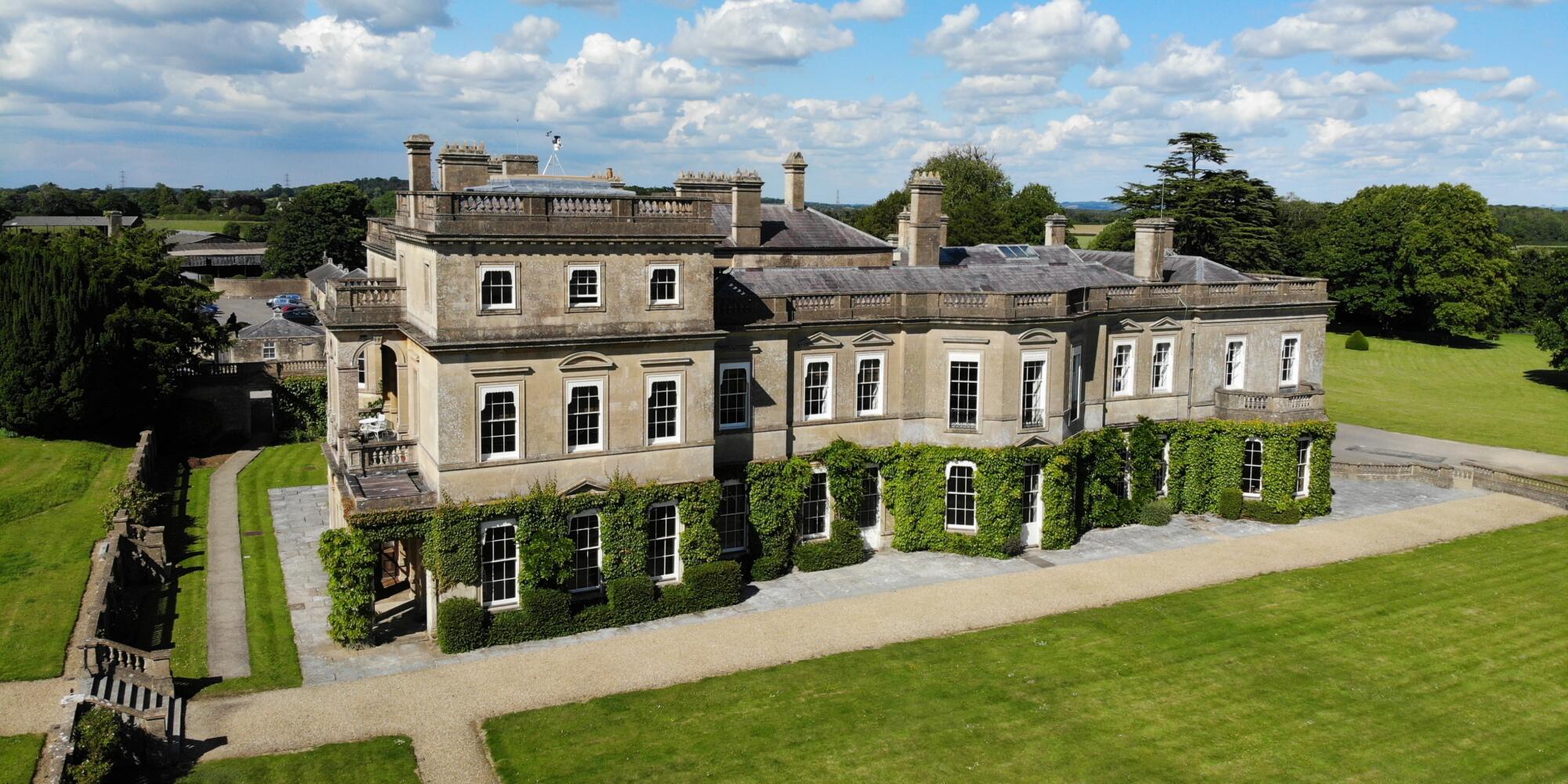 Cotswolds Apartments Hartham Park Scaled Aspect Ratio 2000 1000