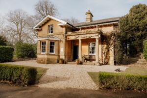 Hartham Park Church And Gate Lodge