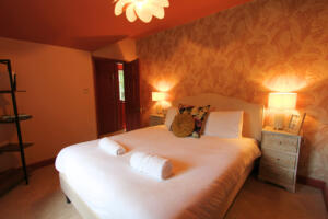 Rental Property Hartham Cottage Wiltshire Bedroom