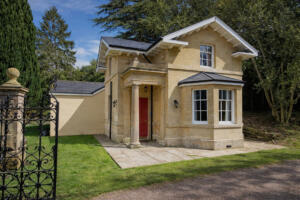 Lodge Cottage Rental Hartham Wiltshire