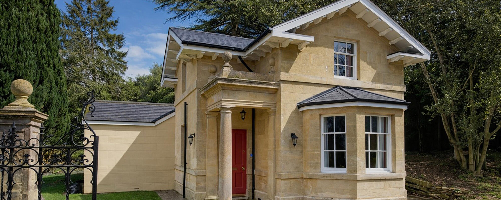 Lodge Cottage Rental Hartham Wiltshire Aspect Ratio 2000 800